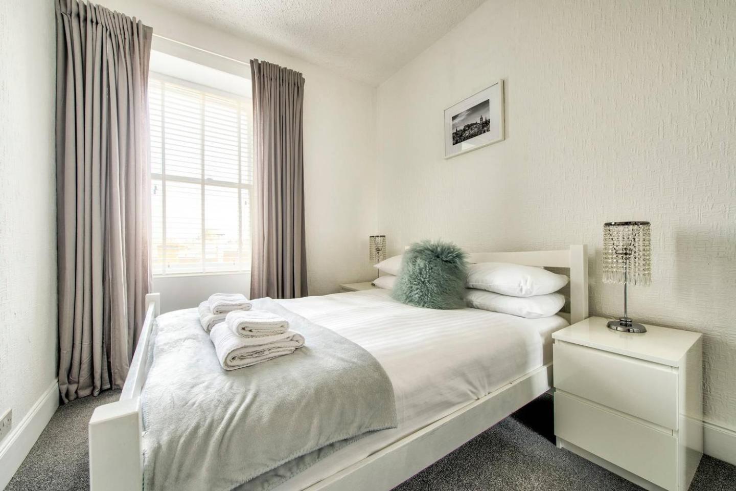 Guestready - Modern 2Br Home On The Royal Mile! EDI Exterior photo
