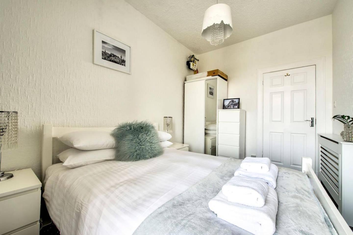 Guestready - Modern 2Br Home On The Royal Mile! EDI Exterior photo